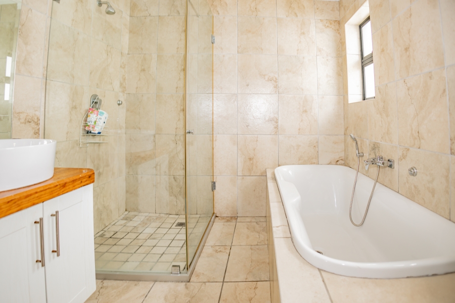 4 Bedroom Property for Sale in Zevenwacht Country Estate Western Cape